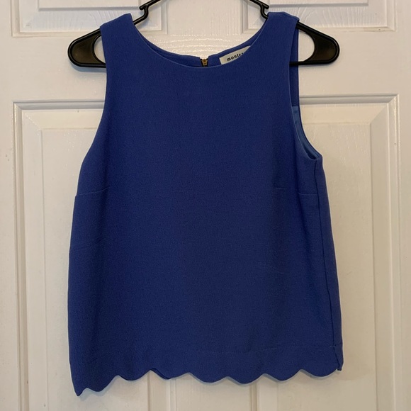 Monteau Tops - 🌻Blue scalloped tank top